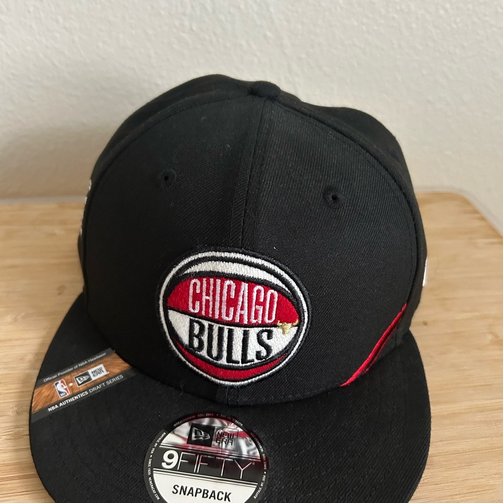 New Era Black and Red Chicago Bulls Snapback